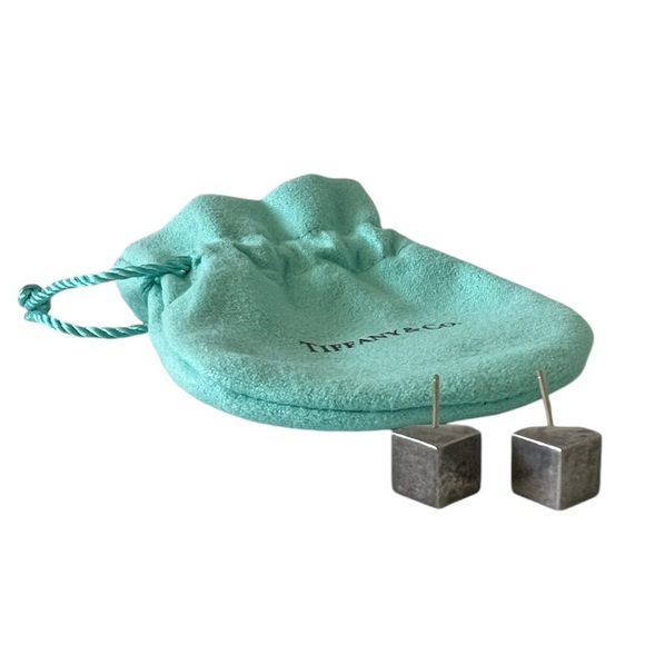 Tiffany & Co • Sterling Silver Solid Box Cube Stud Earrings 8gr - Picture 4 of 9